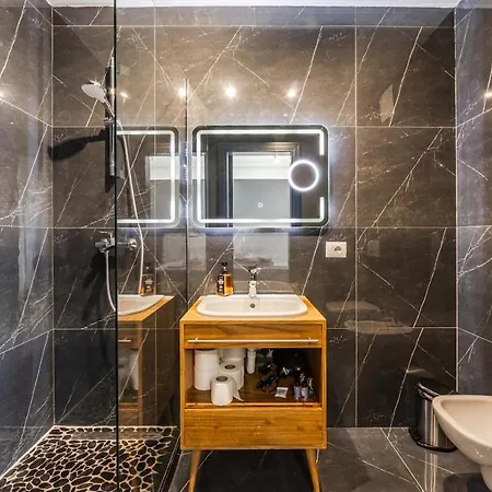Skyline 5br Near Air Albania Stadium By Pikhost Apartment *