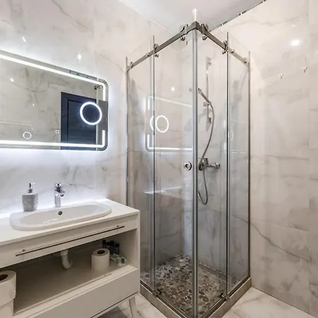 Apartment Skyline 5br Near Air Albania Stadium By Pikhost Tirana