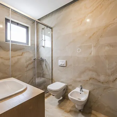 Skyline 5br Near Air Albania Stadium By Pikhost Apartment